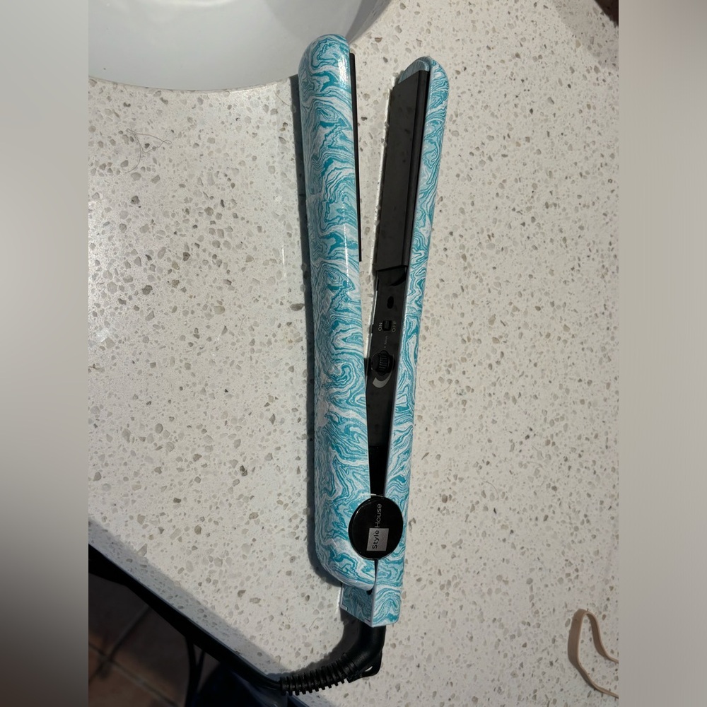 Like New Style House Hair Straightener